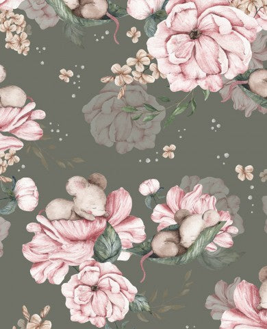 Satijnen katoen met een bloemenpatroon met roze bloemen op een groene achtergrond