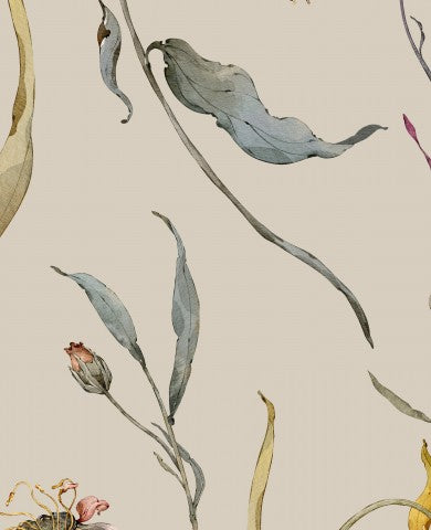 Satijnkatoen met een patroon van bloemen en bladeren op een beige achtergrond