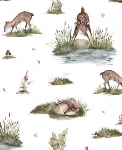 French Terry ein Aquarellmuster von Hirschen und anderen Tieren im Gras